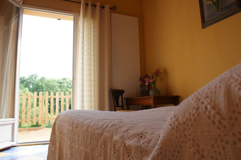 Maison D'Hotes Du Vert Vallon Theize Номер фото